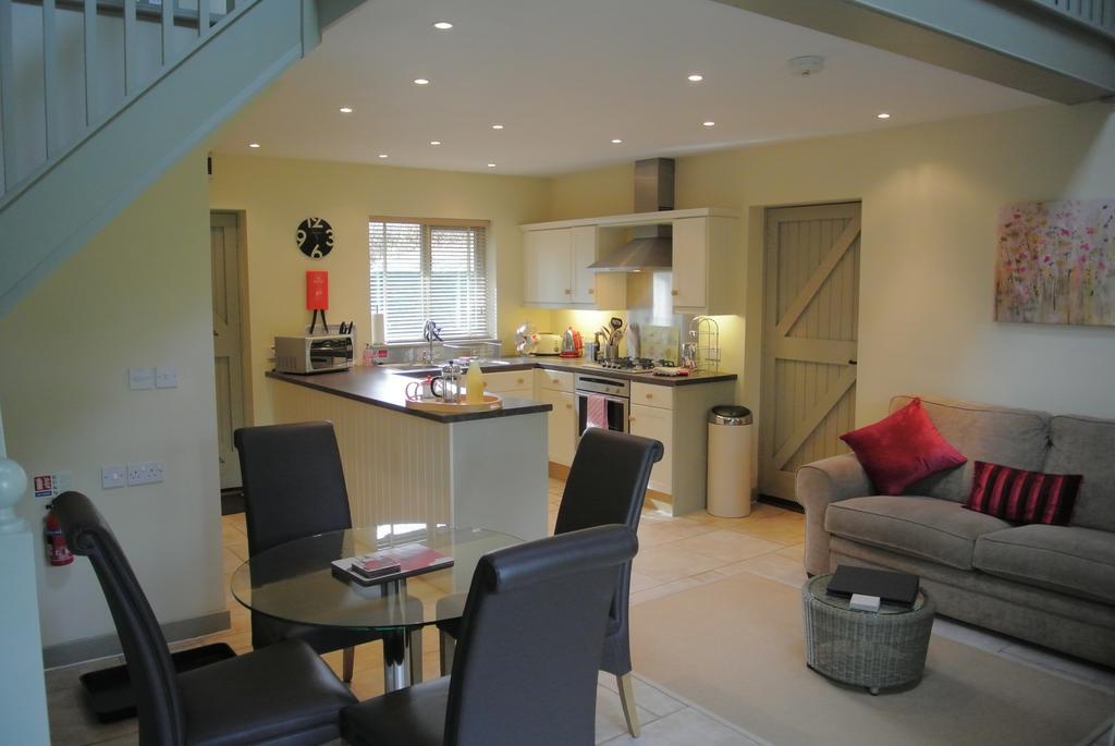 Frith Farm House Cottages Newnham  Rum bild